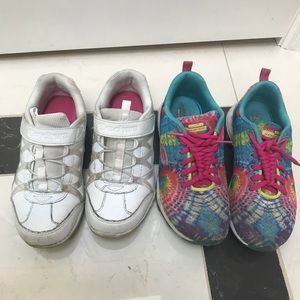 Girl Skechers sneakers size 2 &2.5 great condition